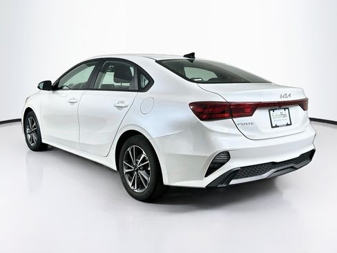Used 2023 Kia Forte LXS FWD image 5