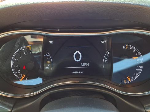 Used 2020 Jeep Grand Cherokee Laredo AWD/4WD image 14