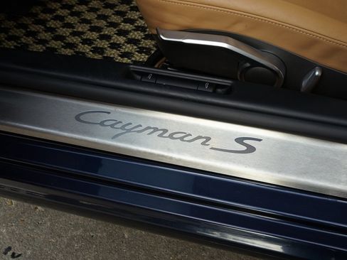 Used 2010 Porsche Cayman S image 21