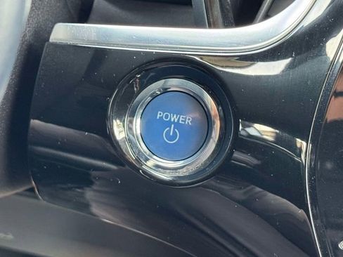 Used 2022 Toyota Prius Prime XLE image 25