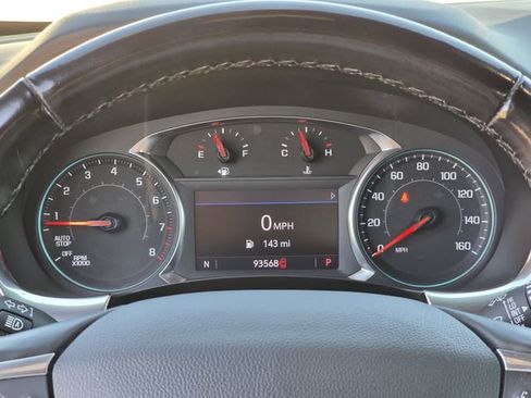 Used 2023 Chevrolet Traverse LT image 12