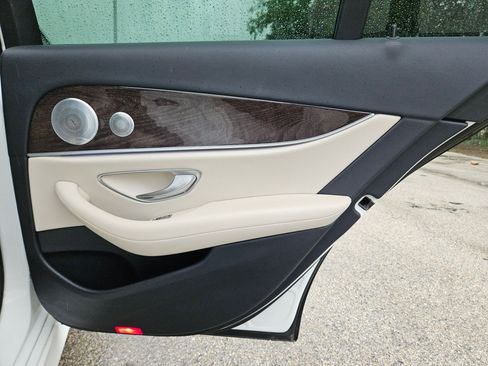 Used 2020 Mercedes-Benz E 350 Sedan image 26
