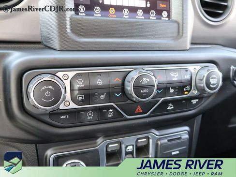 Used 2021 Jeep Gladiator Sport AWD/4WD image 35
