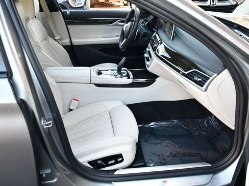 Used 2020 BMW 740i w/ Luxury Rear Seating Package image 47