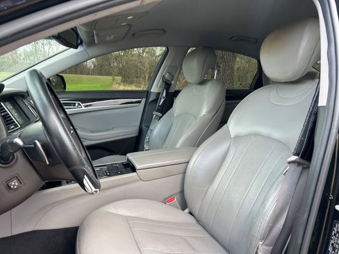 Used 2017 Genesis G80 3.8 image 16