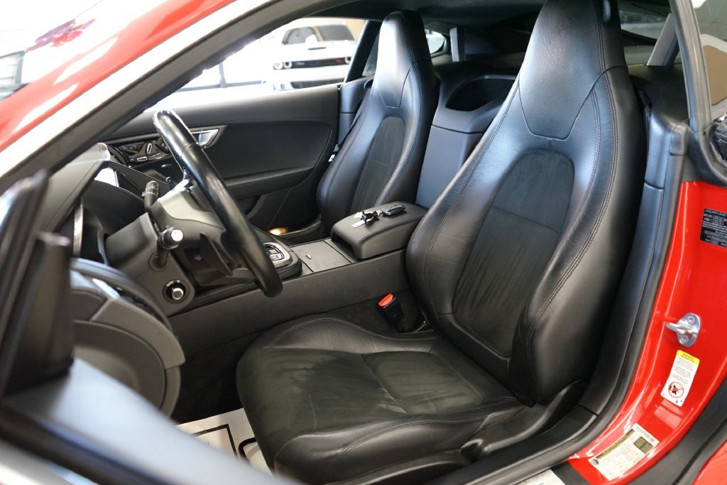 Used 2017 Jaguar F-TYPE Coupe RWD image 2