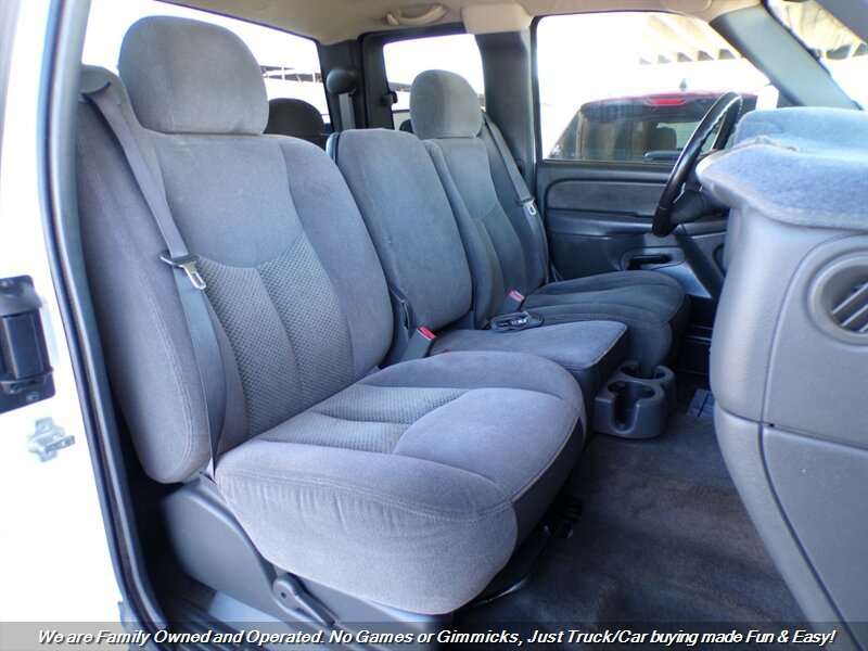 Used 2006 Chevrolet Silverado 2500 LT RWD image 23
