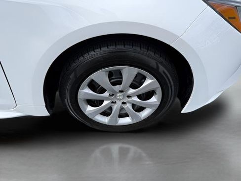 Used 2024 Toyota Corolla LE FWD image 27