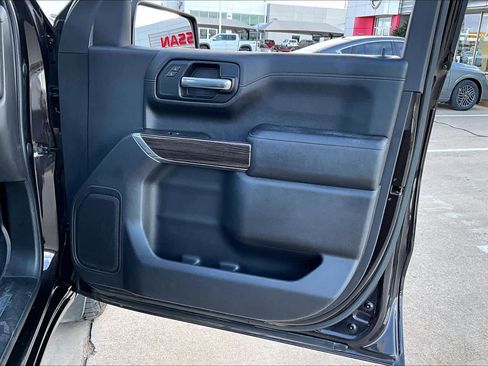 Used 2019 Chevrolet Silverado 1500 LT w/ Texas Edition image 23