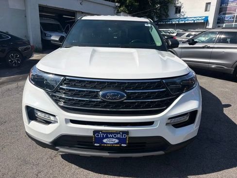 Certified 2022 Ford Explorer XLT w/ Equipment Group 202A AWD/4WD image 1