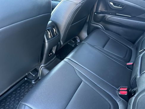 Certified 2025 Hyundai Santa Cruz SEL image 12