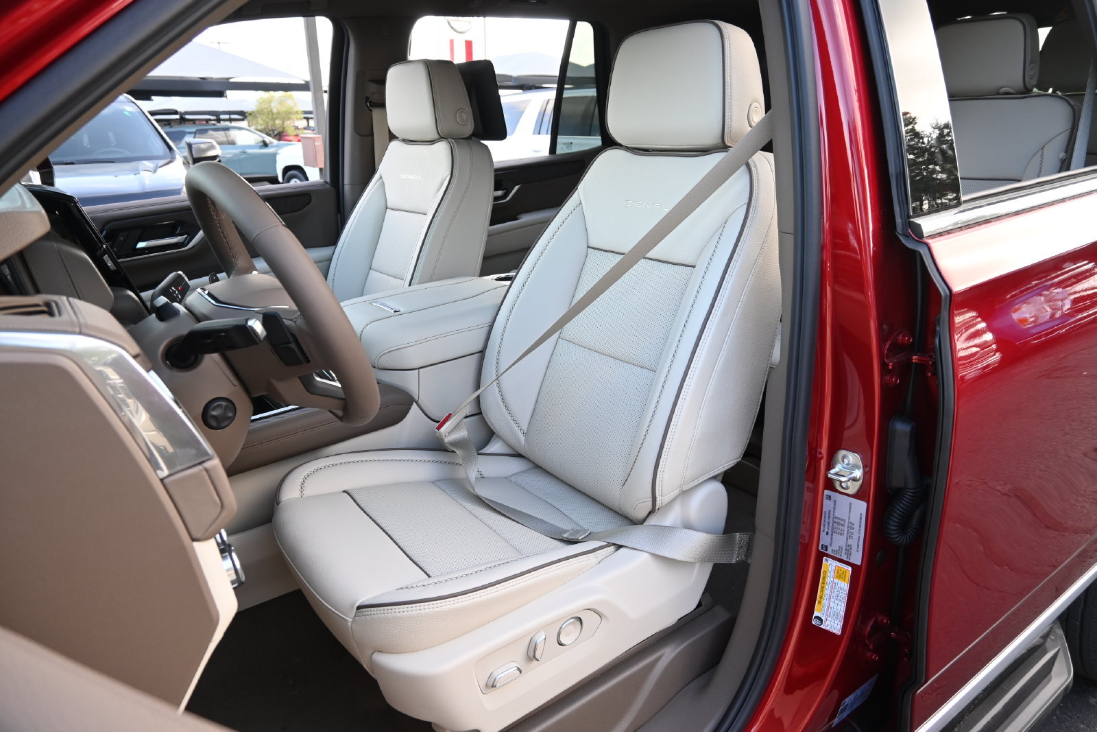 New 2026 GMC Yukon Denali w/ Advanced Technology Package RWD image 35
