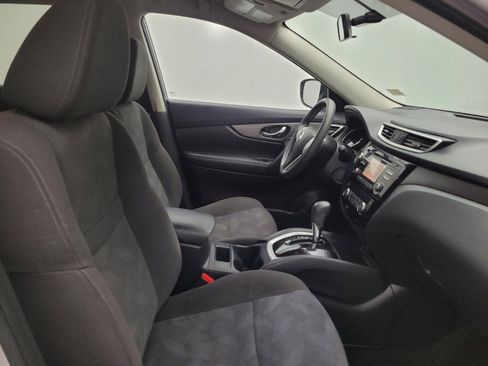 Used 2016 Nissan Rogue SV FWD image 21