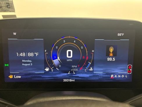 Used 2025 Chevrolet Traverse LT FWD image 22