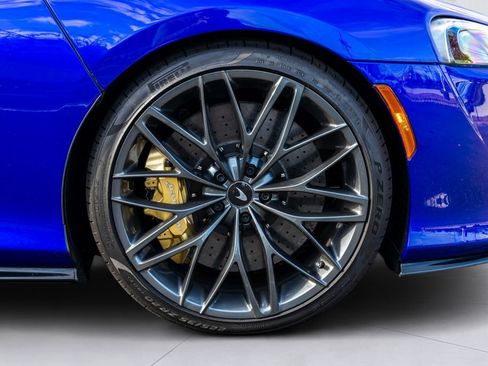 New 2025 McLaren GTS RWD image 29