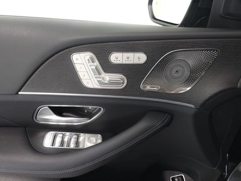 Used 2025 Mercedes-Benz GLE 450e 4MATIC image 6