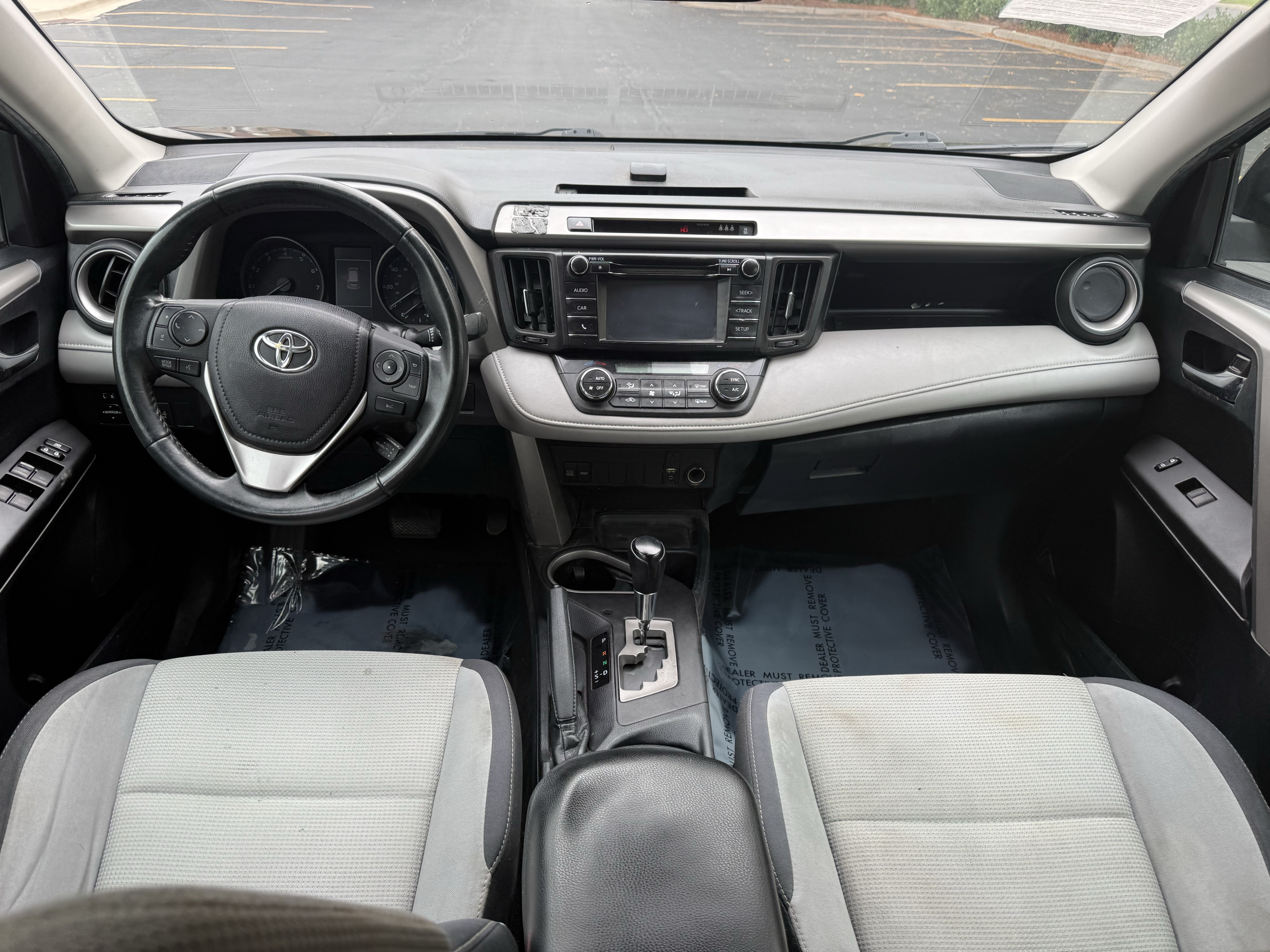 Used 2018 Toyota RAV4 XLE w/ Carpet Mat Package FWD image 10