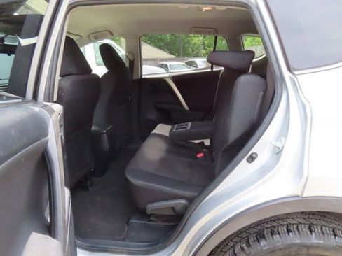 Used 2014 Toyota RAV4 LE FWD image 12