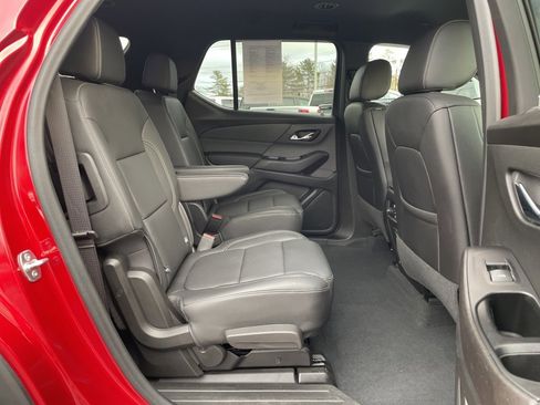 Certified 2024 Chevrolet Traverse LT image 33