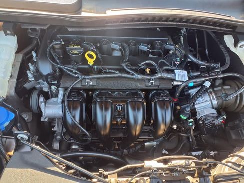 Used 2014 Ford Transit Connect Titanium image 17