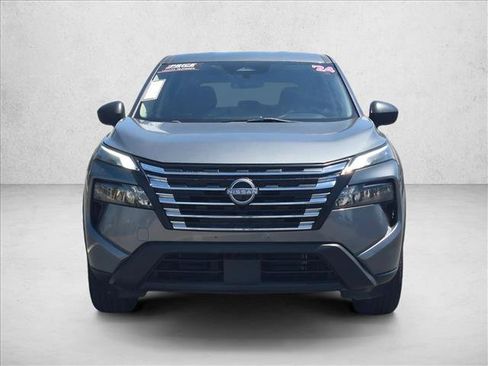 Used 2024 Nissan Rogue S AWD/4WD image 2