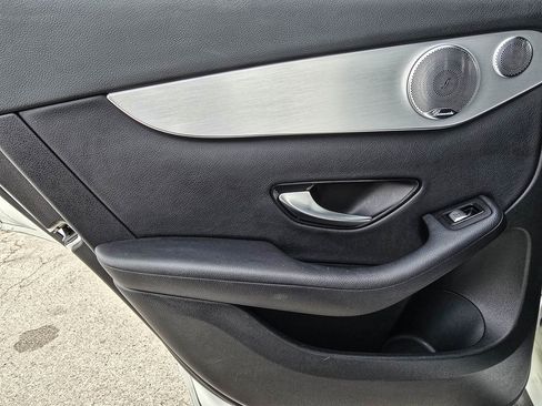 Used 2019 Mercedes-Benz GLC 300 GLC 300 image 27