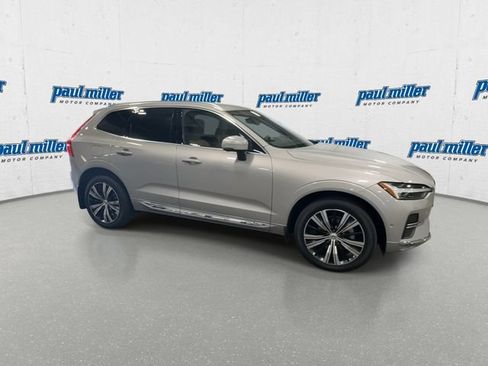 Used 2022 Volvo XC60 B5 Inscription AWD/4WD image 13
