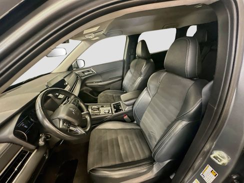 Used 2024 Mitsubishi Outlander SE AWD/4WD image 13
