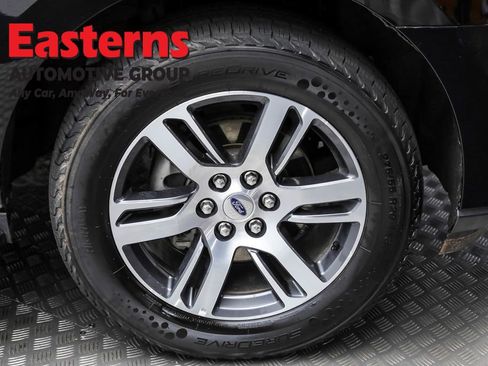 Used 2023 Ford Expedition Limited image 33