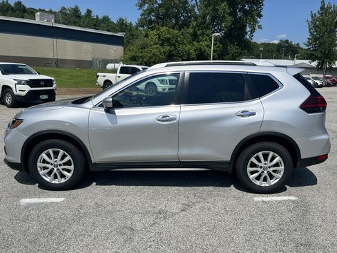 Used 2020 Nissan Rogue SV AWD/4WD image 4