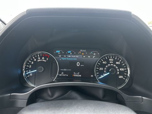 Used 2018 Ford F150 Platinum w/ Equipment Group 701A Luxury image 39