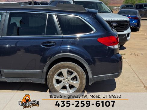 Used 2013 Subaru Outback 2.5i Limited w/ Moonroof Pkg AWD/4WD image 10