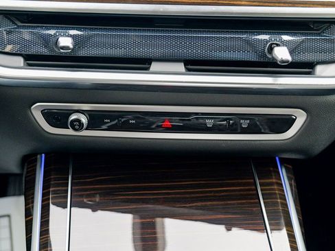 Used 2024 BMW X7 xDrive40i image 52