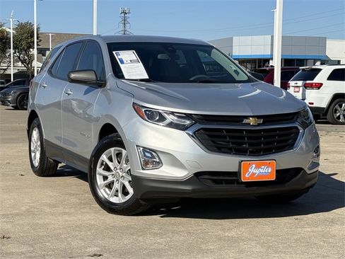 Certified 2021 Chevrolet Equinox LS w/ LS Convenience Package image 2