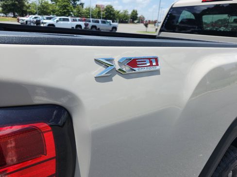 New 2026 GMC Sierra 2500 SLE AWD/4WD image 5