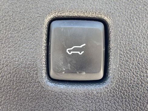 Used 2025 Ford Escape SE FWD image 30