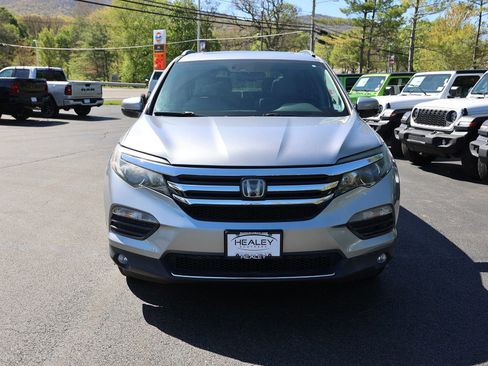 Used 2017 Honda Pilot Elite image 2