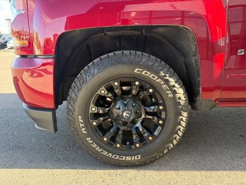 Used 2018 Chevrolet Silverado 1500 LT w/ All Star Edition AWD/4WD image 4