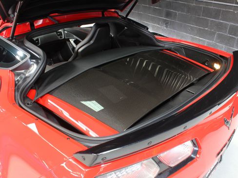 Used 2016 Chevrolet Corvette Z06 w/ 3LZ Preferred Equipment Group image 63