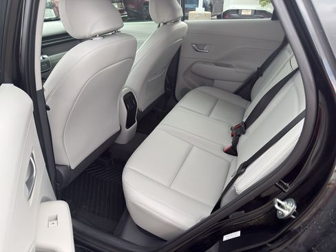Used 2024 Hyundai Kona Limited AWD/4WD image 9