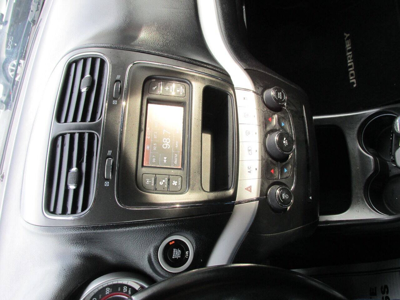 Used 2017 Dodge Journey SE w/ Flexible Seating Group FWD image 58
