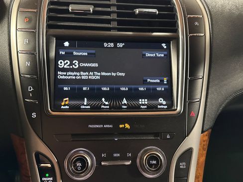 Used 2019 Lincoln Nautilus Reserve AWD/4WD image 21