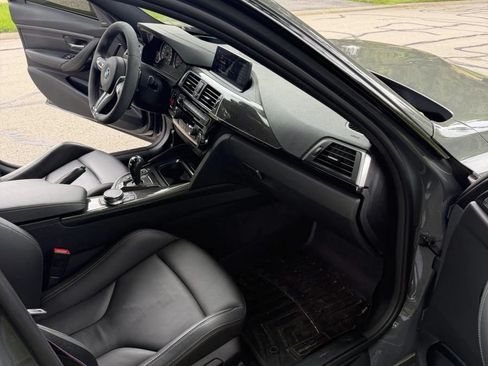 Used 2018 BMW M3 RWD image 9