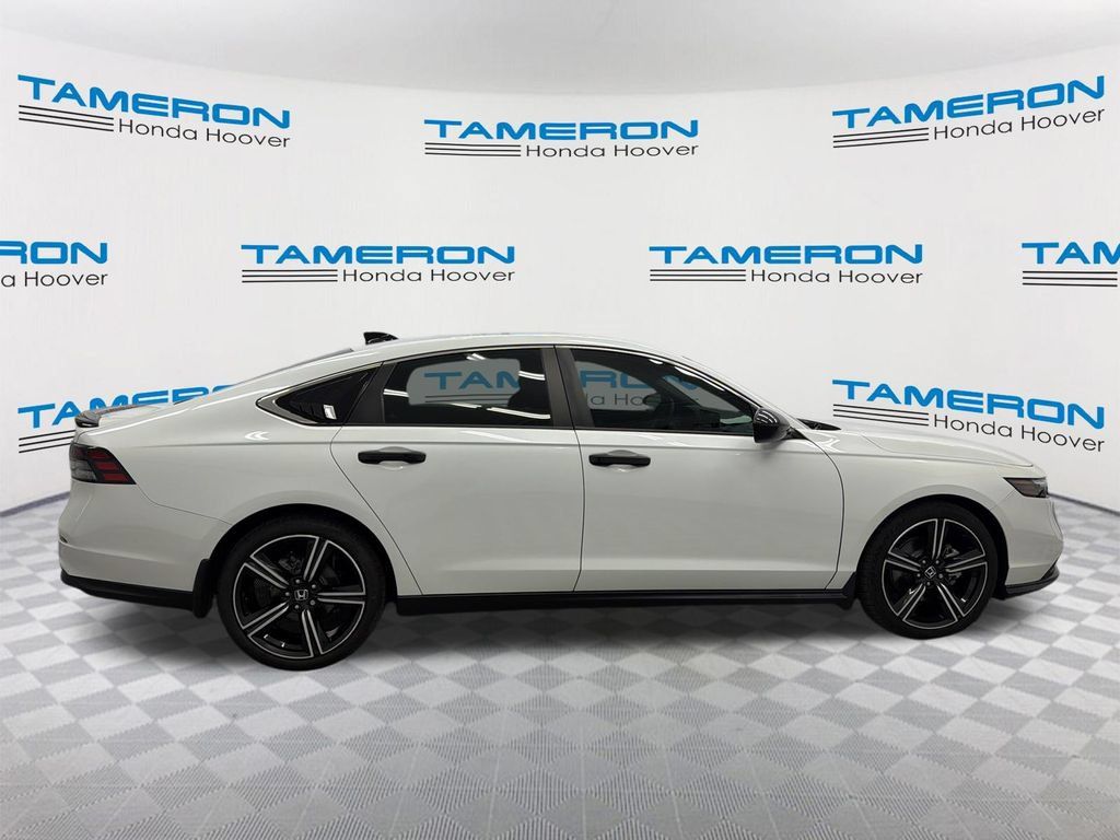 Used 2023 Honda Accord Sport image 6