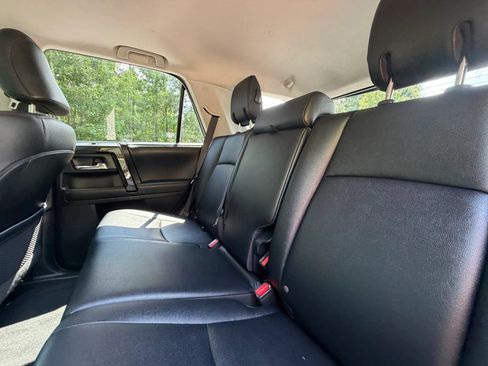 Used 2020 Toyota 4Runner TRD Off-Road Premium w/ Moonroof Package AWD/4WD image 19