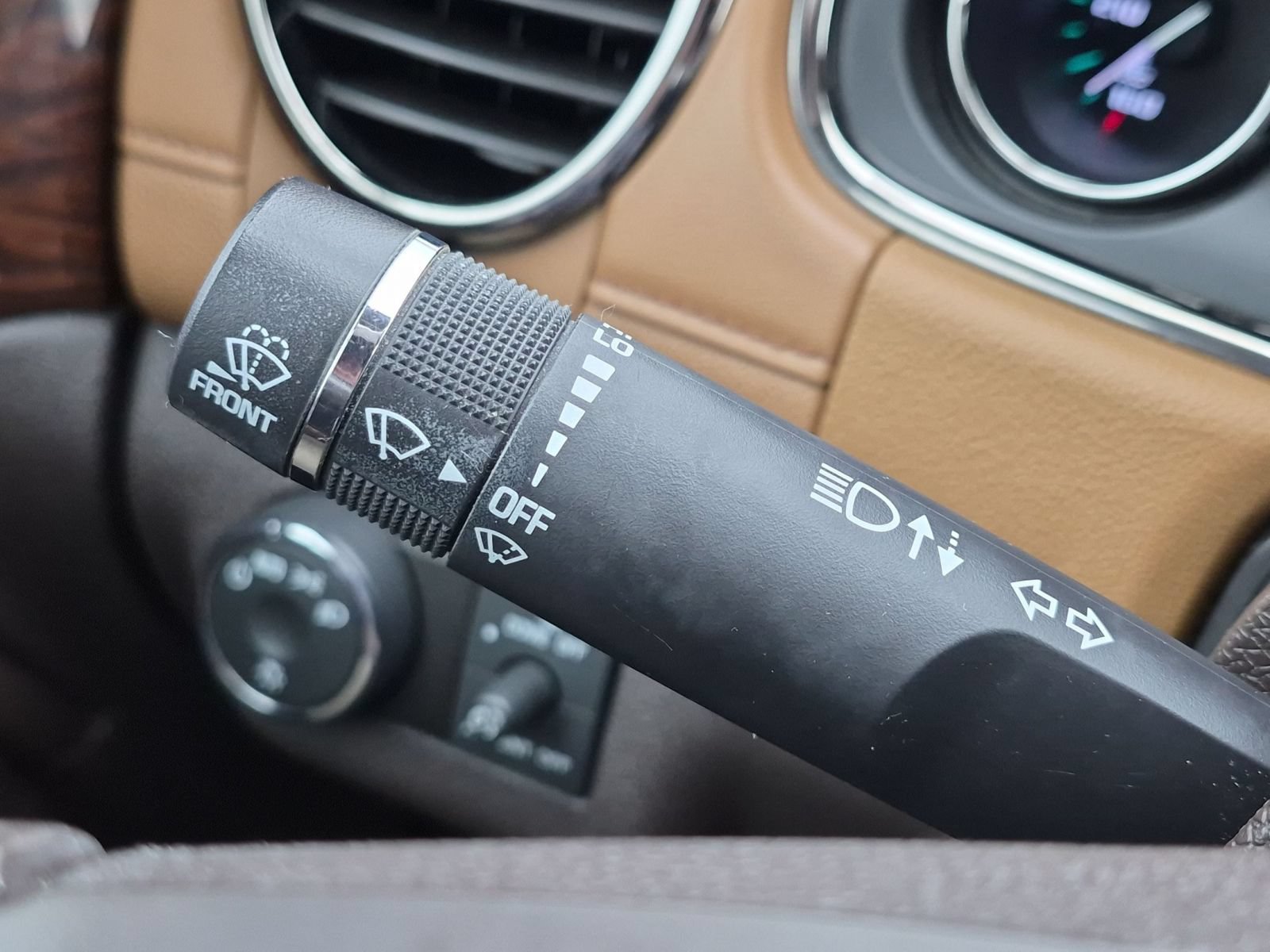 Used 2015 Buick Enclave Leather AWD/4WD image 21