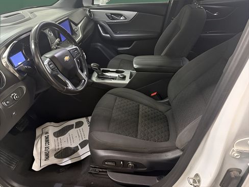 Used 2020 Chevrolet Blazer LT FWD image 12