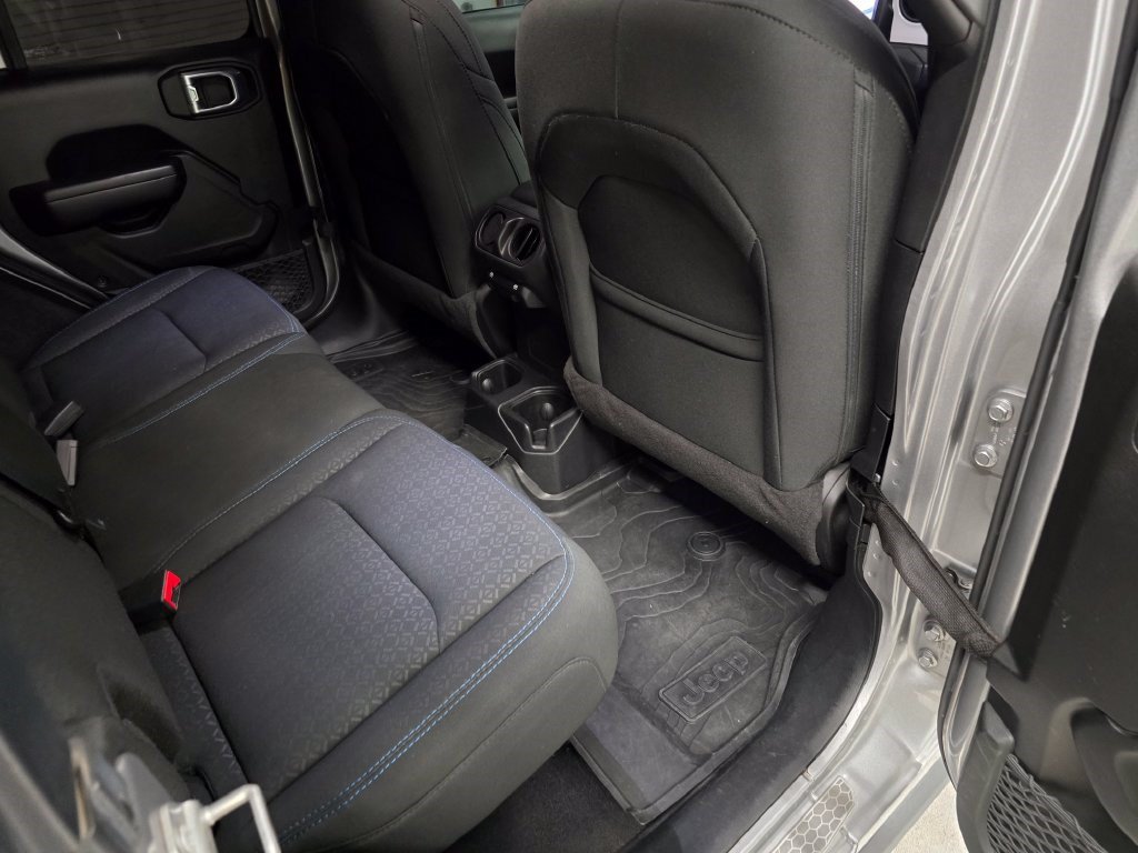 Used 2021 Jeep Wrangler Unlimited Sport AWD/4WD image 35