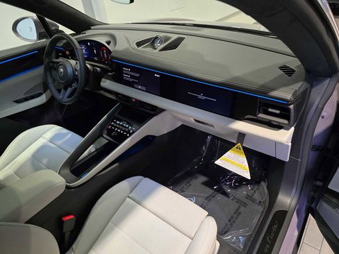 New 2025 Porsche Macan Turbo Electric image 14