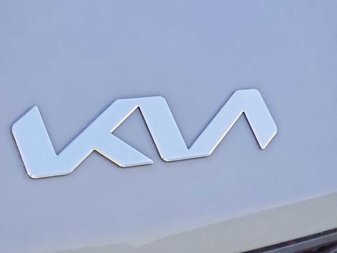 Used 2023 Kia K5 GT-Line image 31